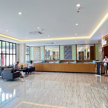 D'Primahotel Airport Sultan Hasanuddin Makassar Sudiang ภายนอก รูปภาพ